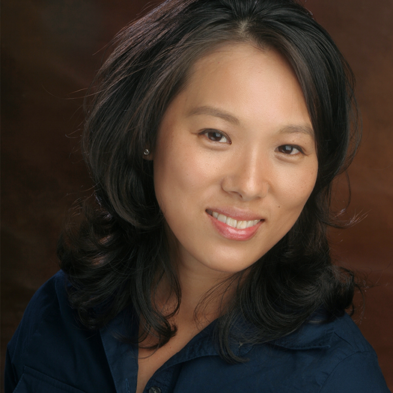 Headshot portraint of singer Grace Lee, Soprano.